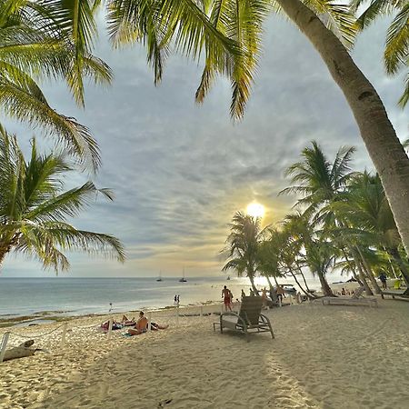 Coco Grove Beach Resort, Siquijor Island Экстерьер фото Sunset at the beach